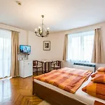 Szent Kristof Panzio 3*