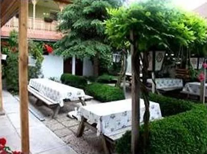 Szent Kristof Panzio Hotel 3*