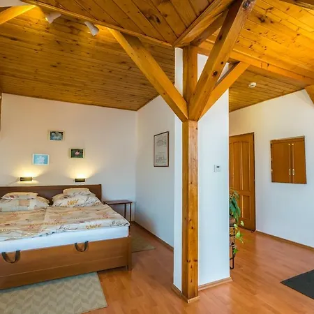 Szent Kristof Panzio Hotell 3*