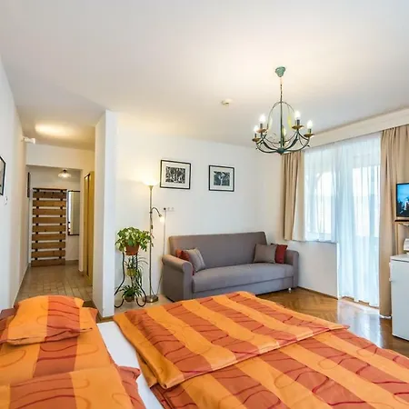 Szent Kristof Panzio Hotell 3*