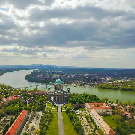 Szent Kristof Panzio 3* Esztergom