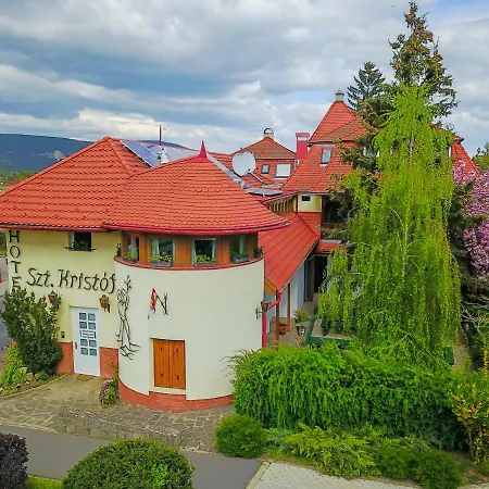 Szent Kristof Panzio Esztergom