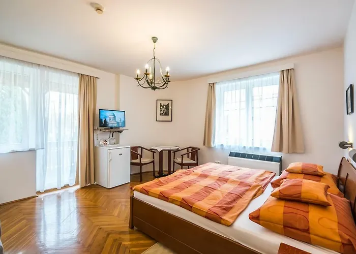 Szent Kristof Panzio 3*