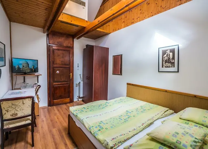 Szent Kristof Panzio Hotel