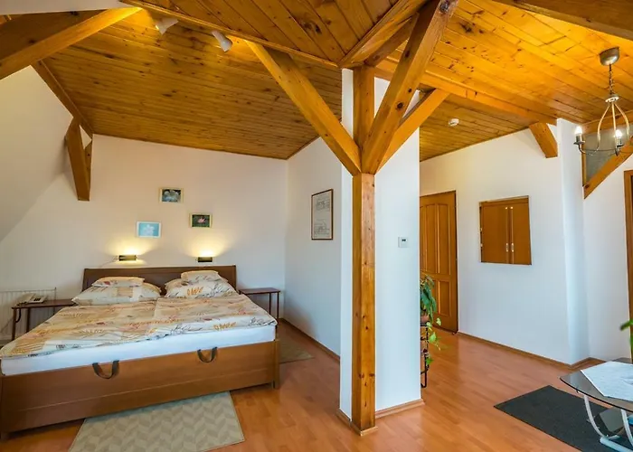 Szent Kristof Panzio Hotel 3*